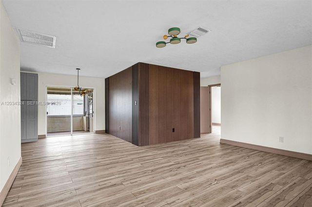 3140 NE 9th Ter, Pompano Beach, FL 33064