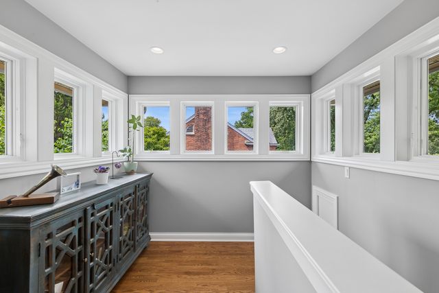 3744 Lake Avenue, Wilmette, IL 60091