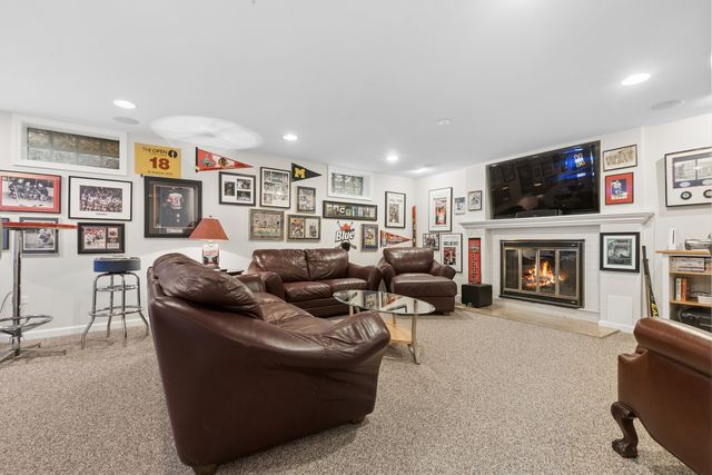 3744 Lake Avenue, Wilmette, IL 60091