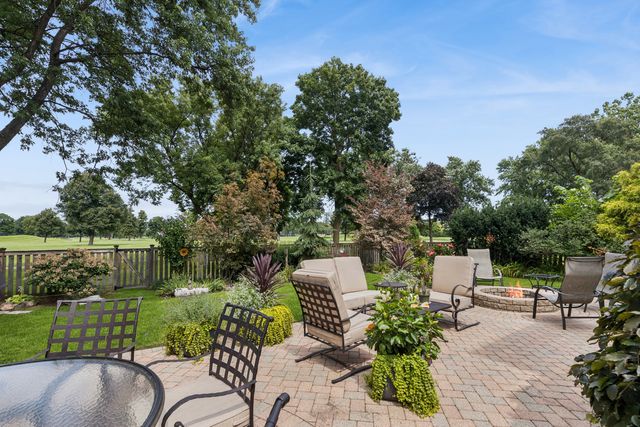 3744 Lake Avenue, Wilmette, IL 60091