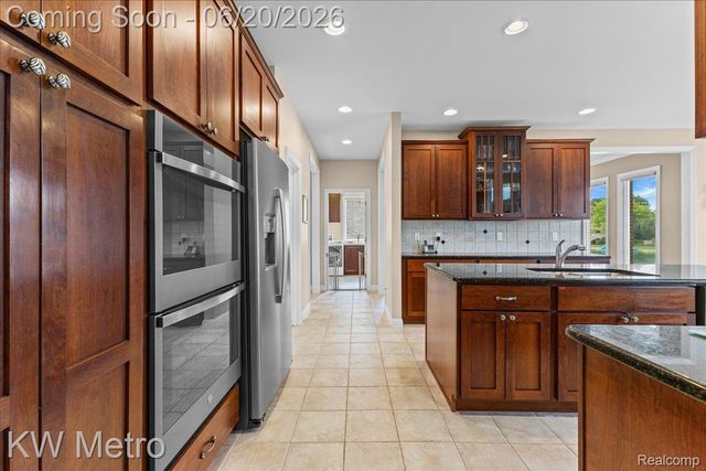 49145 White Mill Drive, Shelby Charter Township, MI 48317