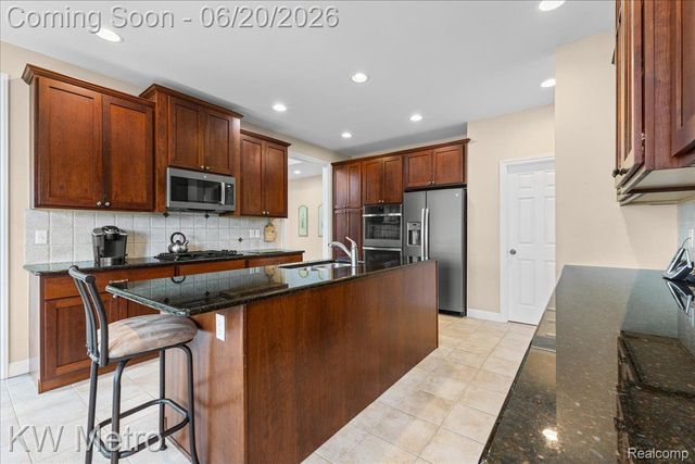 49145 White Mill Drive, Shelby Charter Township, MI 48317