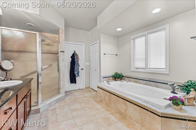 49145 White Mill Drive, Shelby Charter Township, MI 48317