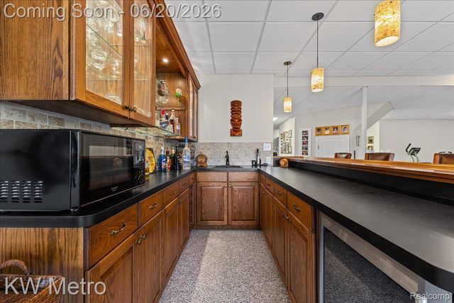 49145 White Mill Drive, Shelby Charter Township, MI 48317