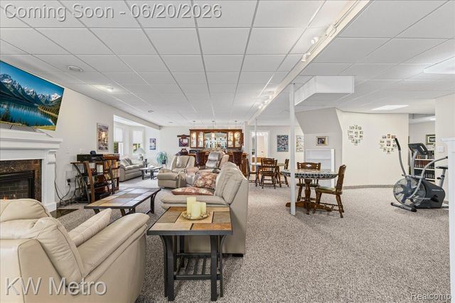 49145 White Mill Drive, Shelby Charter Township, MI 48317