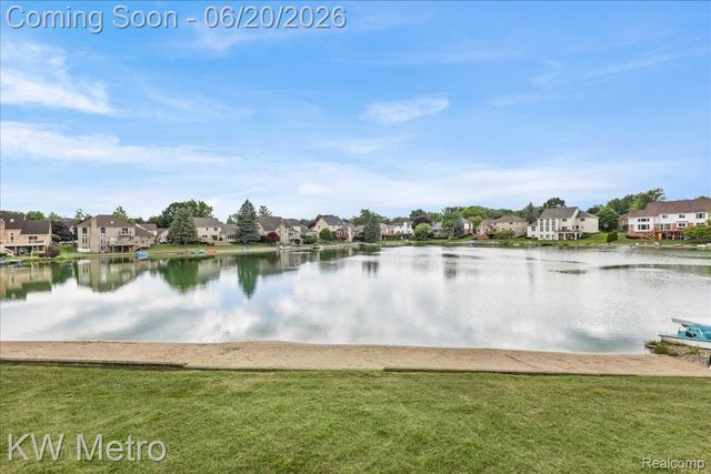 49145 White Mill Drive, Shelby Charter Township, MI 48317