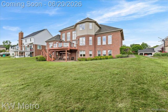 49145 White Mill Drive, Shelby Charter Township, MI 48317