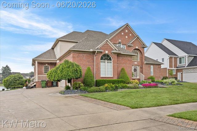 49145 White Mill Drive, Shelby Charter Township, MI 48317