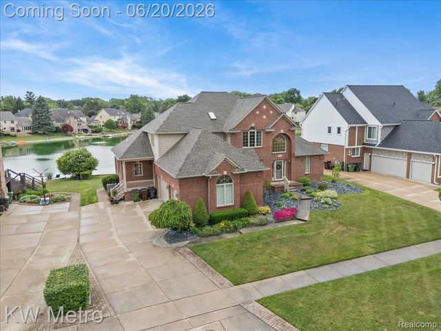 49145 White Mill Drive, Shelby Charter Township, MI 48317