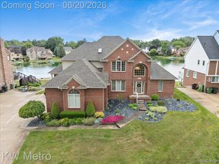 49145 White Mill Drive, Shelby Charter Township, MI 48317