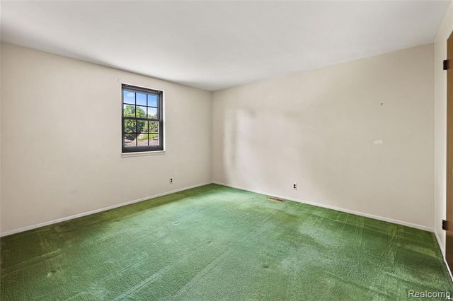 1805 Van Hill Court, Rochester, MI 48309