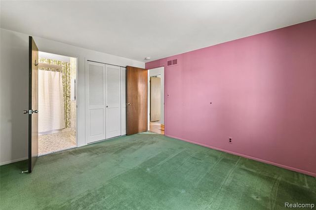 1805 Van Hill Court, Rochester, MI 48309