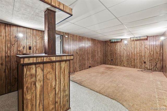 1805 Van Hill Court, Rochester, MI 48309