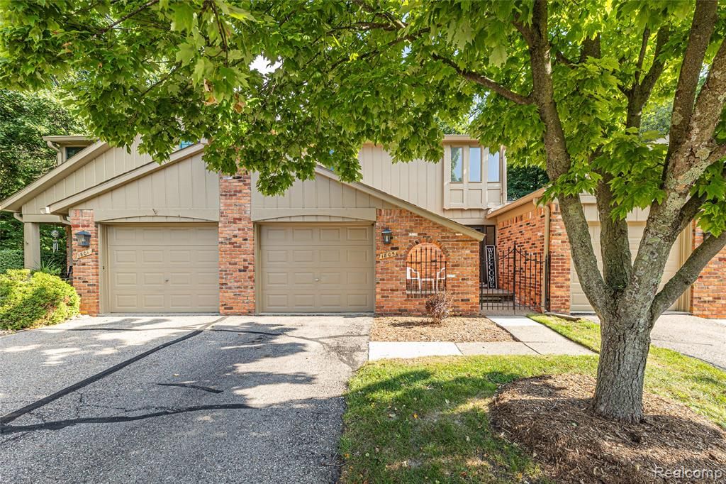 1805 Van Hill Court, Rochester, MI 48309