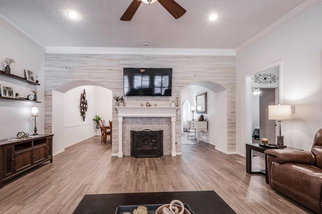 7402 Shady Arbour Court, Pasadena, TX 77505