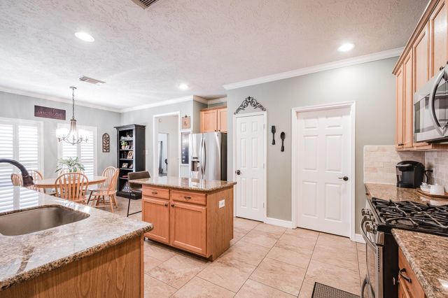 7402 Shady Arbour Court, Pasadena, TX 77505