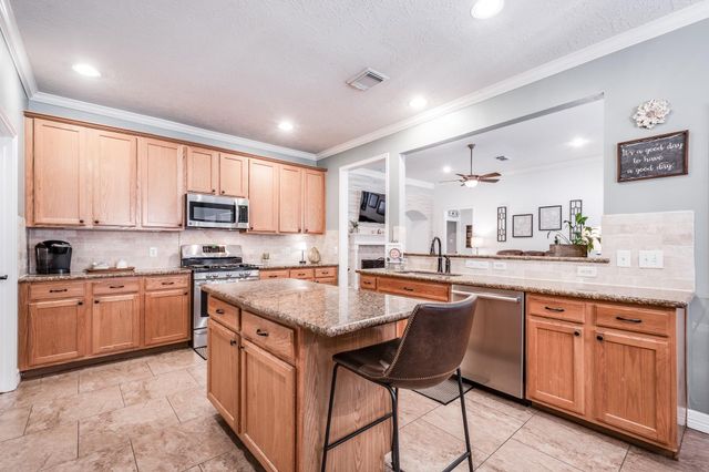 7402 Shady Arbour Court, Pasadena, TX 77505