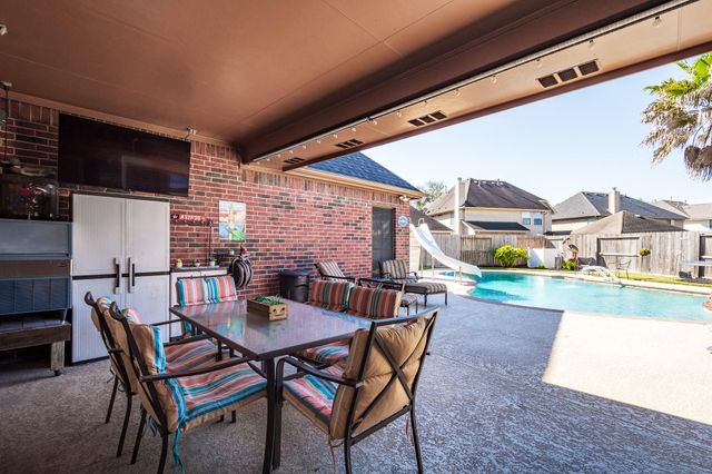 7402 Shady Arbour Court, Pasadena, TX 77505