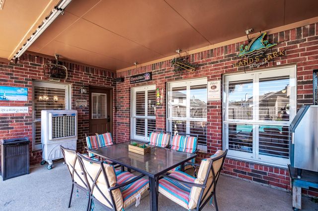 7402 Shady Arbour Court, Pasadena, TX 77505