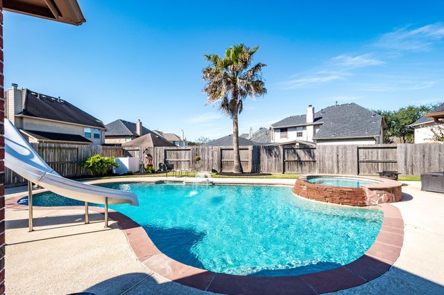 7402 Shady Arbour Court, Pasadena, TX 77505