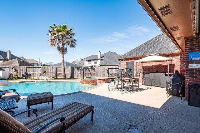 7402 Shady Arbour Court, Pasadena, TX 77505