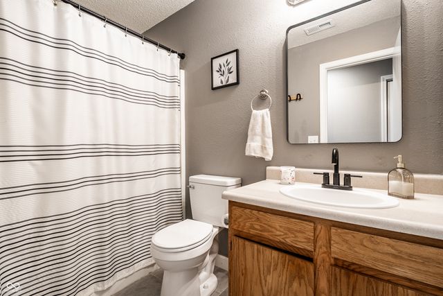 15448 Ten Point Drive, Noblesville, IN 46060