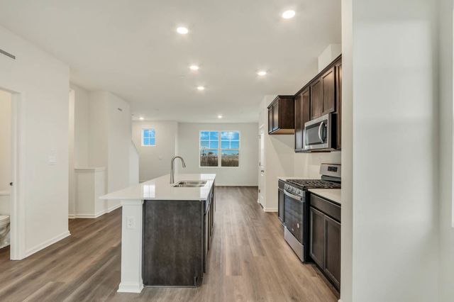 539 yosemite Way, Mundelein, IL 60060