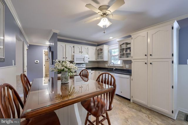 319 POWELL DRIVE, Lancaster, PA 17601