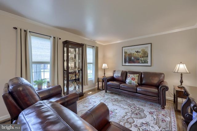 319 POWELL DRIVE, Lancaster, PA 17601