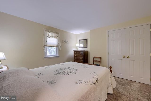 319 POWELL DRIVE, Lancaster, PA 17601