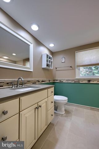 319 POWELL DRIVE, Lancaster, PA 17601