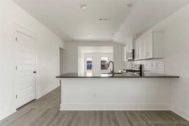 27986 E 108th Street S, Coweta, OK 74014