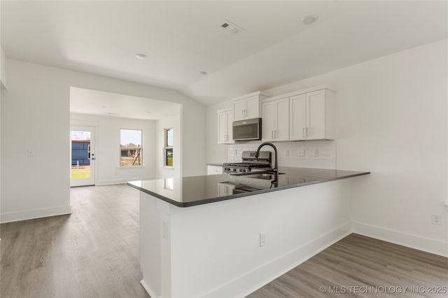 27986 E 108th Street S, Coweta, OK 74014