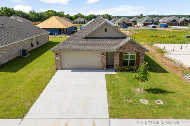 27986 E 108th Street S, Coweta, OK 74014