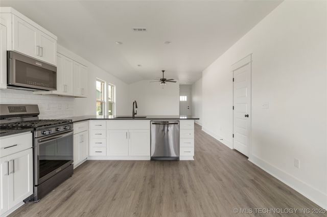 27986 E 108th Street S, Coweta, OK 74014