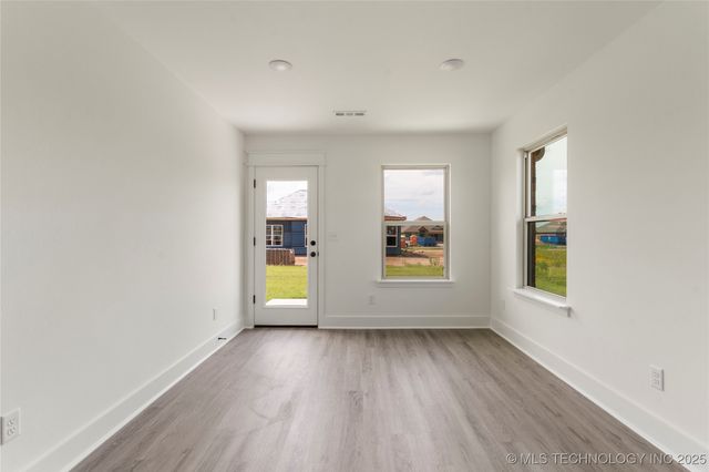 27986 E 108th Street S, Coweta, OK 74014