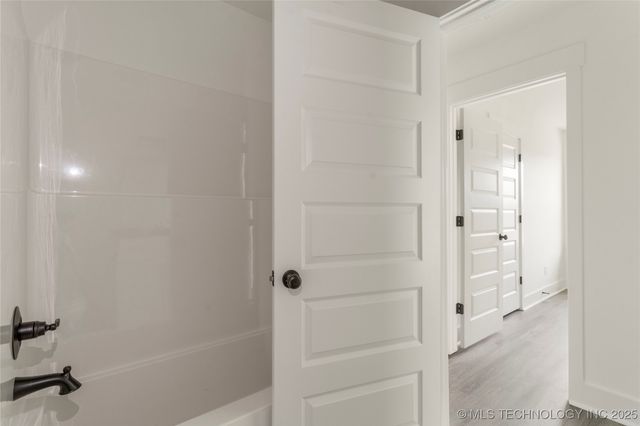 27986 E 108th Street S, Coweta, OK 74014