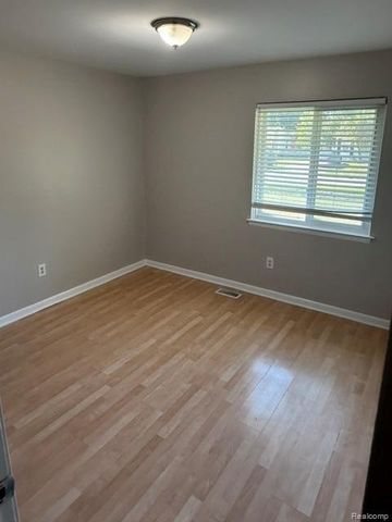 465 TROMBLEY Drive, Troy, MI 48083