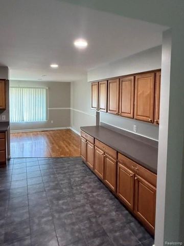 465 TROMBLEY Drive, Troy, MI 48083