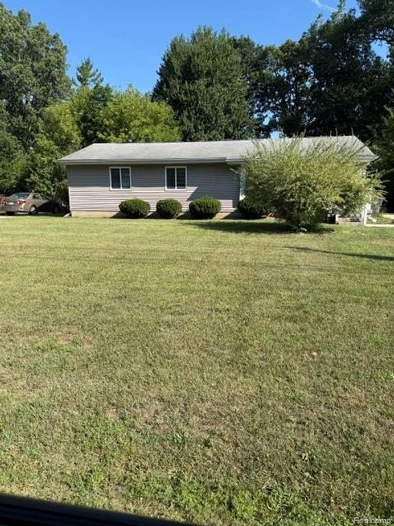 465 TROMBLEY Drive, Troy, MI 48083