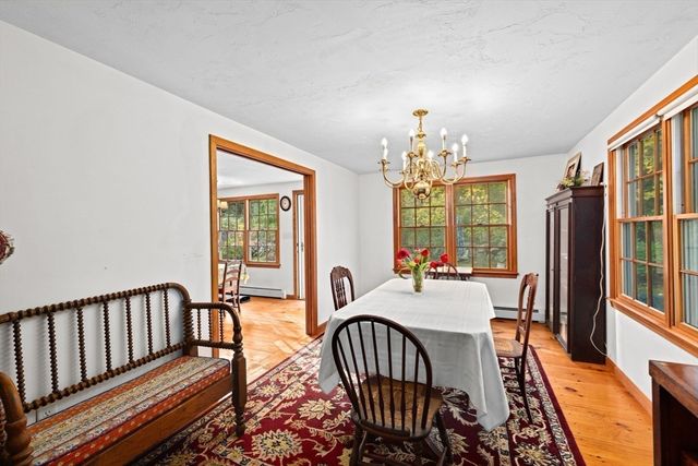 18 Atwood St, Kingston, MA 02364