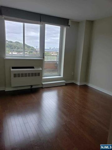 1026 Hudson Park 1026, Edgewater, NJ 07020