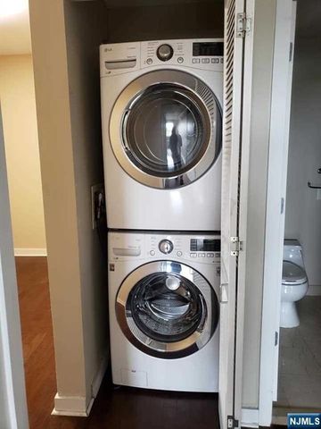 1026 Hudson Park 1026, Edgewater, NJ 07020
