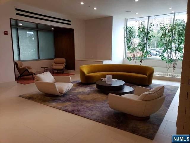 1026 Hudson Park 1026, Edgewater, NJ 07020