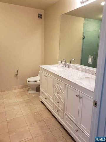 1026 Hudson Park 1026, Edgewater, NJ 07020