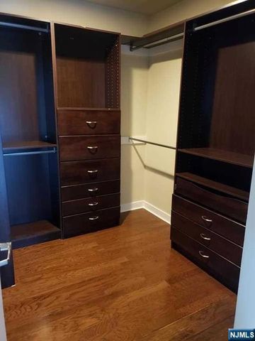 1026 Hudson Park 1026, Edgewater, NJ 07020