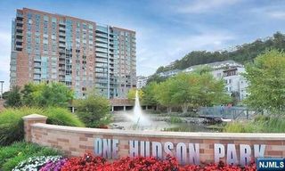 1026 Hudson Park 1026, Edgewater, NJ 07020