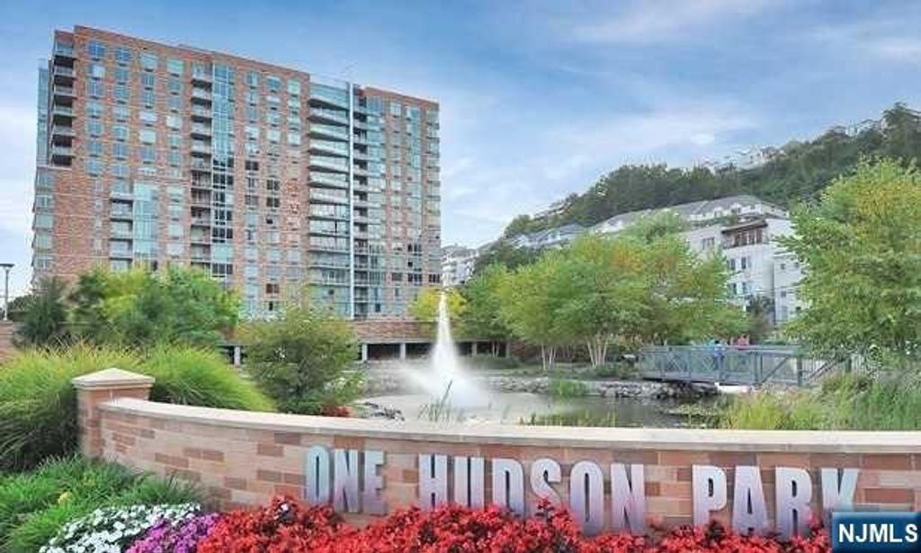 1026 Hudson Park 1026, Edgewater, NJ 07020