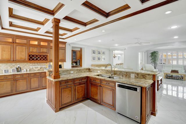7903 Ironhorse Boulevard, West Palm Beach, FL 33412