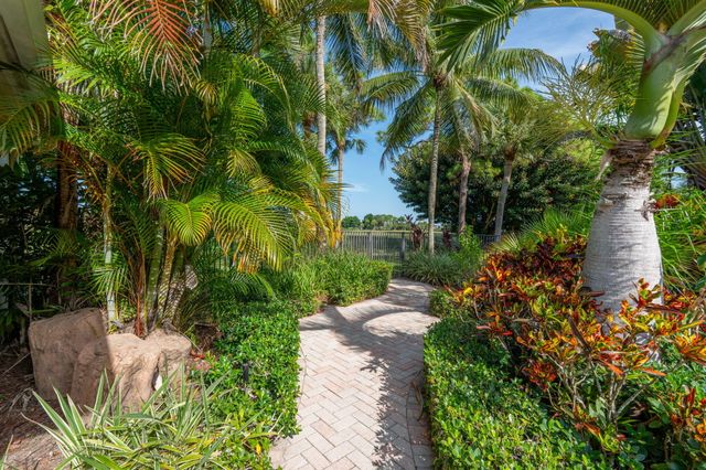 7903 Ironhorse Boulevard, West Palm Beach, FL 33412